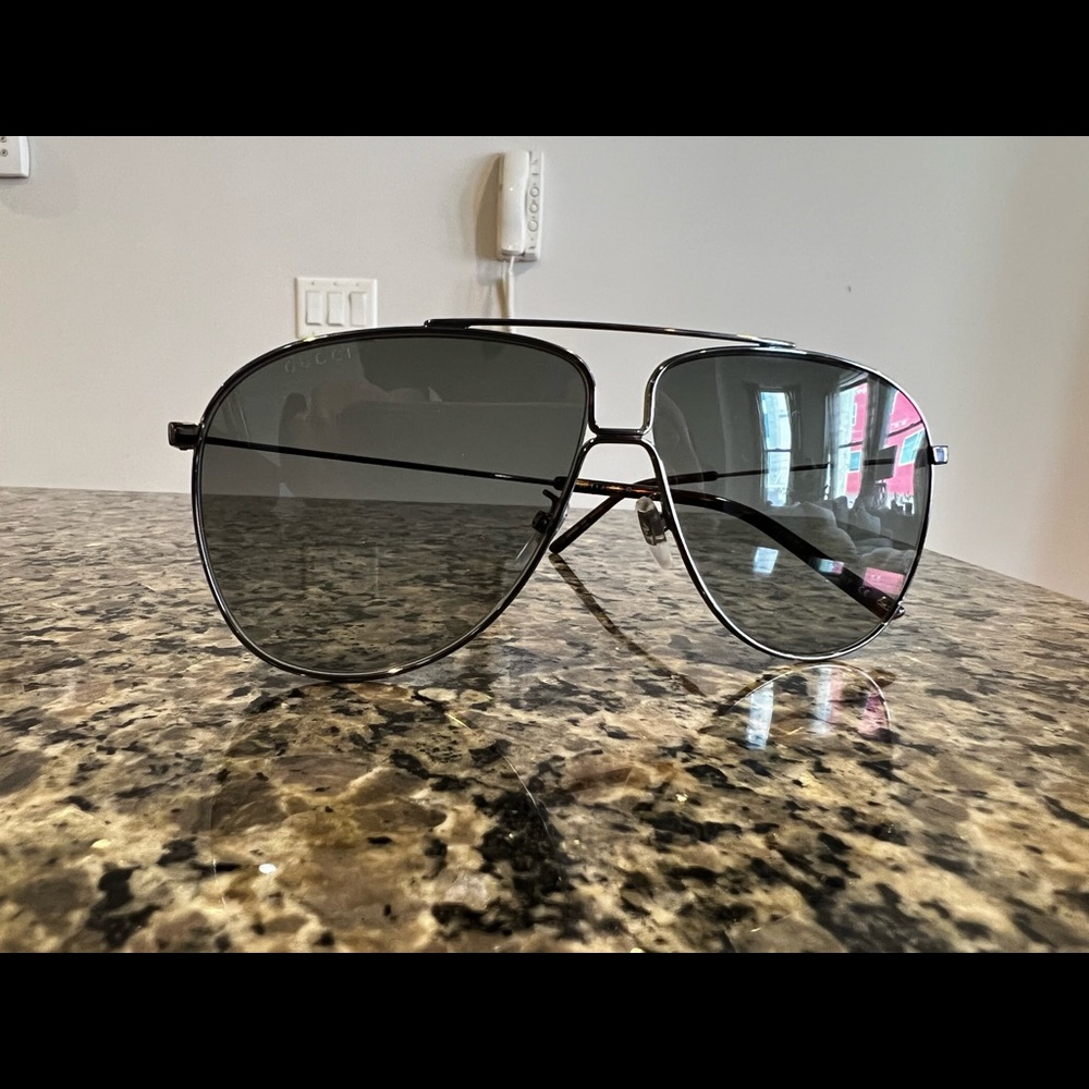 Gucci Grey Gradient Aviator Mens Sunglasses
